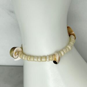 Swirly Shell Beaded Stretch Bracelet